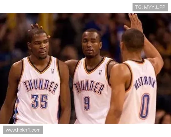 2012年NBA季后赛雷霆三少合砍70分逆转马刺晋级总决赛 2012年NBA季后赛雷霆三少合砍70分逆转马刺晋级总决赛